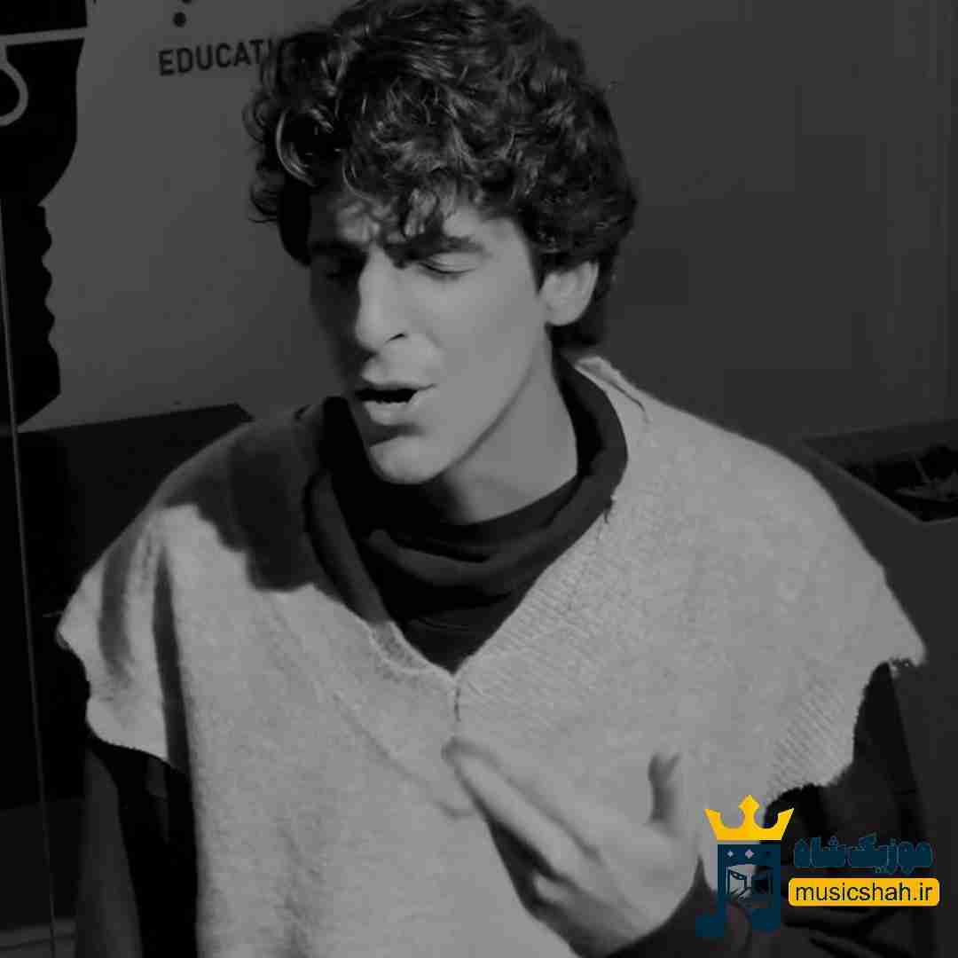 دانلود آهنگ قبل از تو هرکی رفت مهم نبود واسه من از علی کاظمی